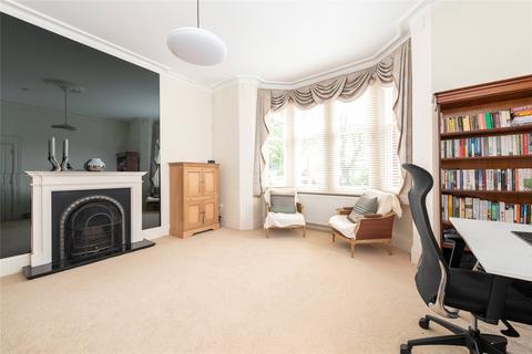 13 Lansdowne Road, Bedford, MK40 2BY