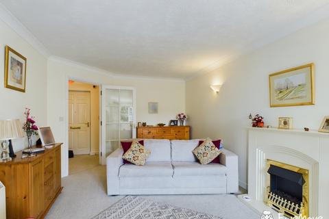 1 bedroom flat for sale - 28 Archers Court, Salisbury