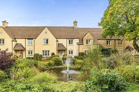 2 bedroom apartment for sale - Westwood Court, Somerford Road, Cirencester, GL7