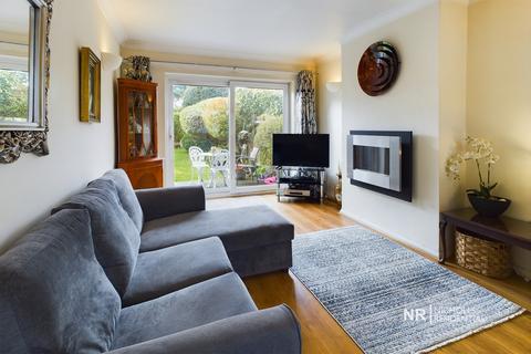 9 Stanton Close, Epsom, KT19 9NP
