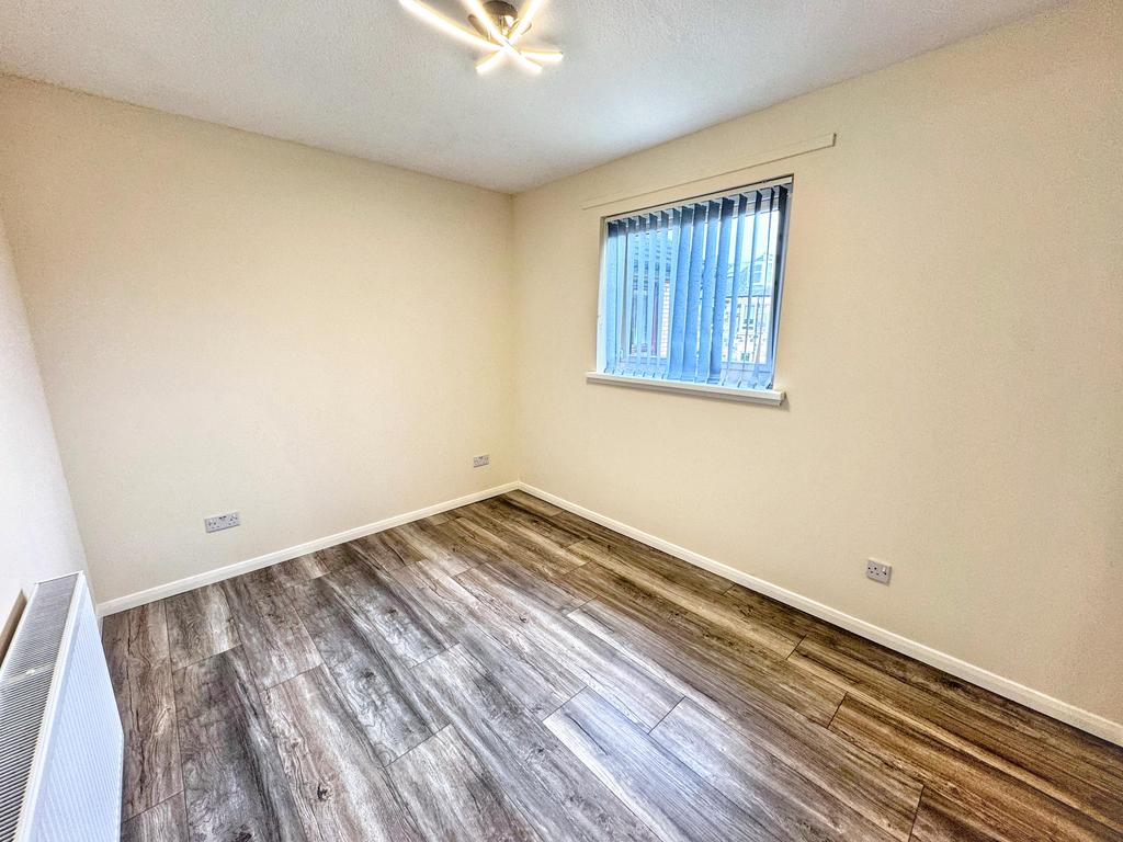 Bedroom 1 (1)