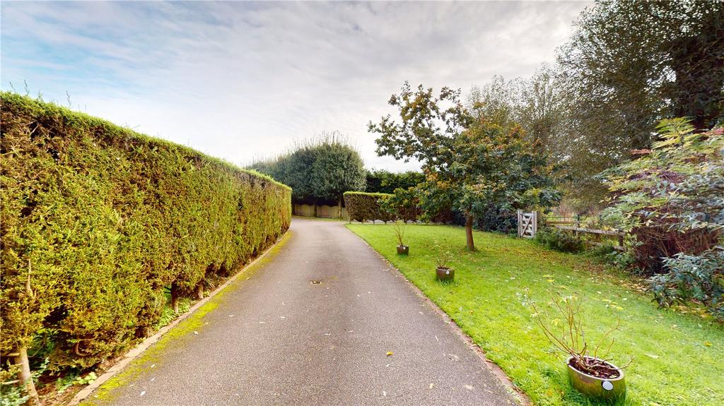 Bromwich Drive, Fradley, WS13 4 bed detached house for sale £450,000