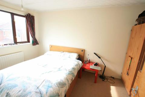 2 bedroom semi-detached house to rent, Clarkson Drive, Beeston, Nottingham, NG9