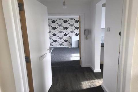 2 bedroom flat to rent, Simon Close, Nuneaton, Warwickshire, CV11