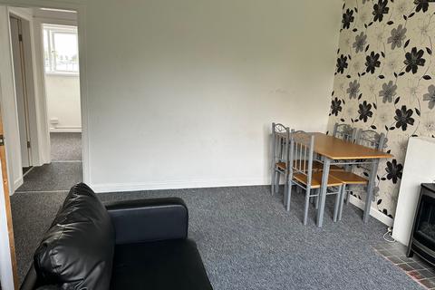 2 bedroom flat to rent, Simon Close, Nuneaton, Warwickshire, CV11