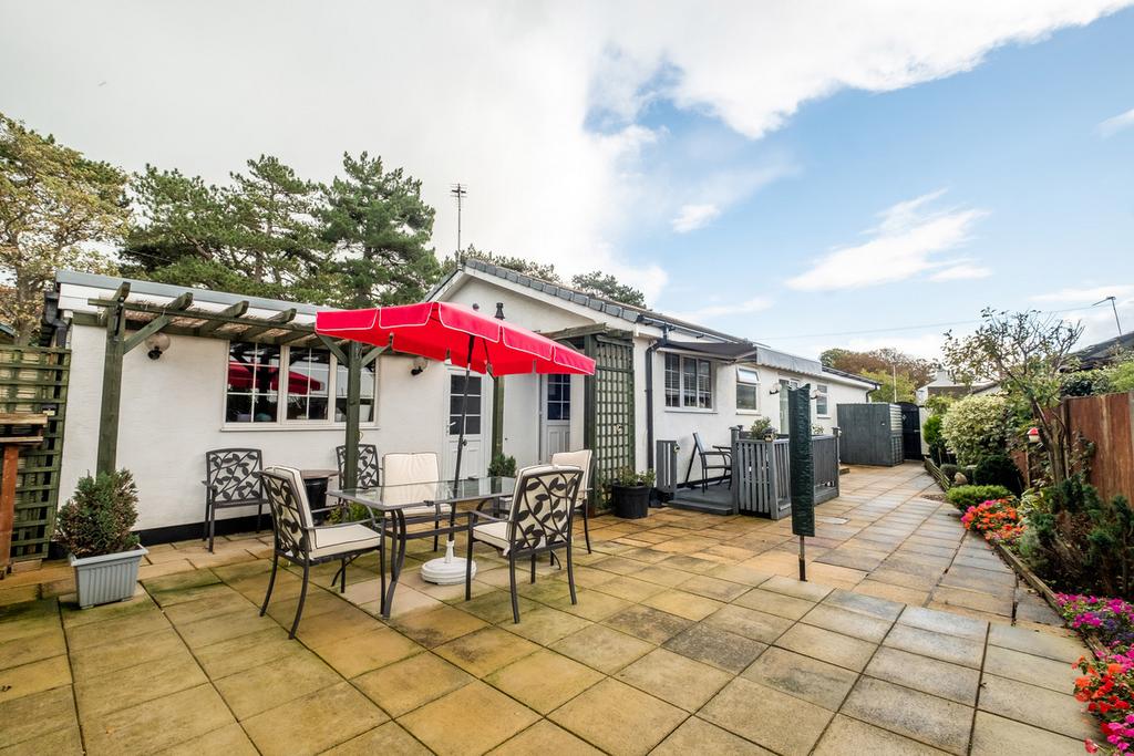 21 Church Road, Warton, PR4 3 bed bungalow for sale £349,995