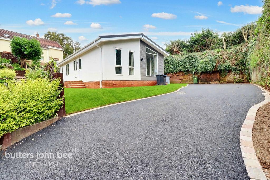 Delamere Grove, Northwich 2 bed park home for sale £230,000