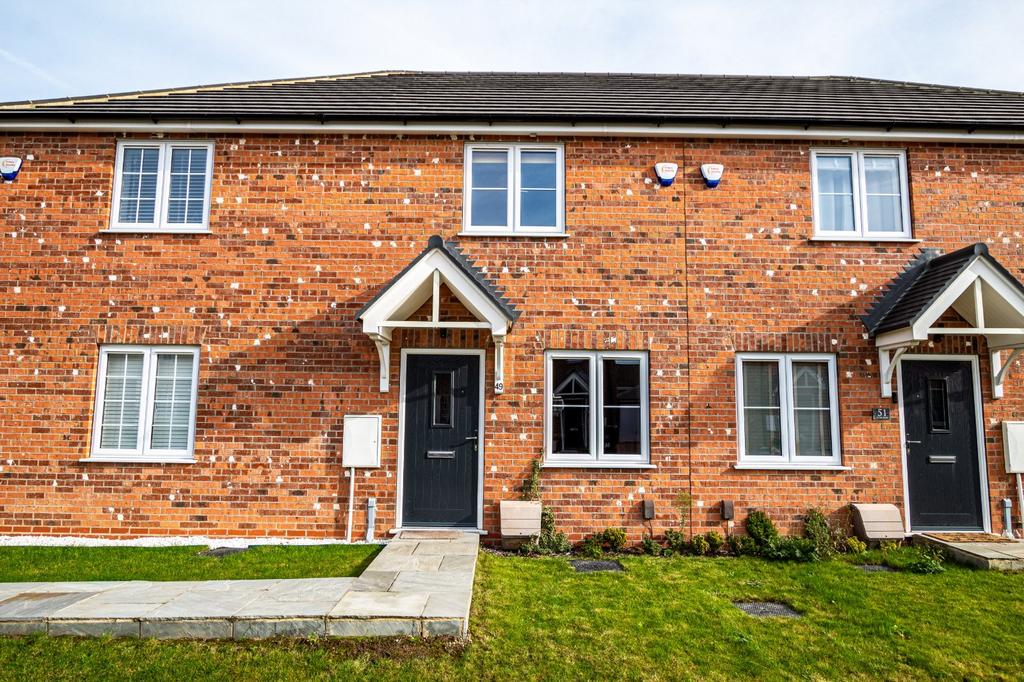 Glebe Road, Scartho, Grimsby, North East Lincs, DN33 2 bed terraced