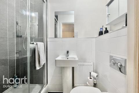 35 Holly Acre, Dunstable, LU5 4UF