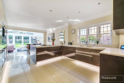 undefined, Knowle Grove, Virginia Water, Surrey, GU25