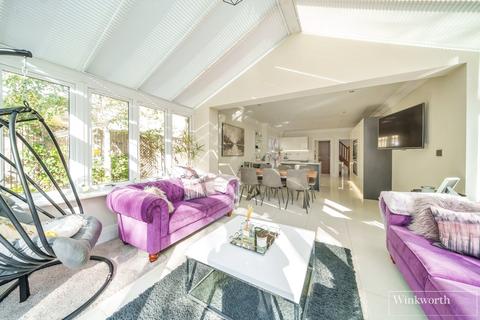 undefined, Knowle Grove, Virginia Water, Surrey, GU25