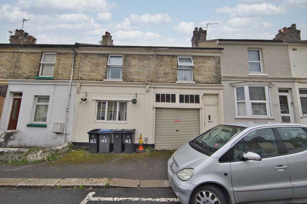 Clarendon Place, Dover, CT17 4 bed terraced house for sale £220,000