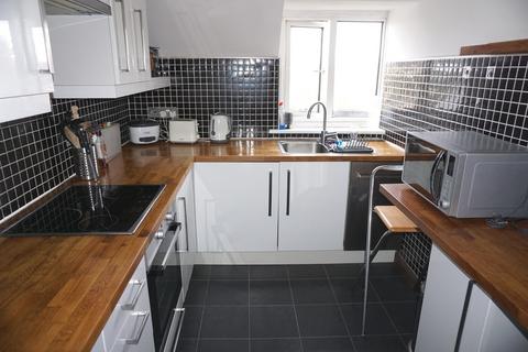 1 bedroom flat for sale, Gilders Road, Chessington, Surrey. KT9 2AN