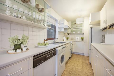 5 West Rise, London, W2 2YA