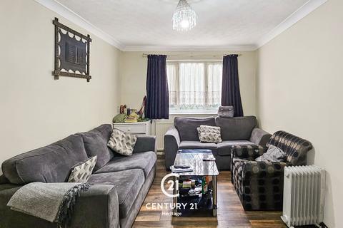 6 Caledonian Close, Ilford, IG3 9QF