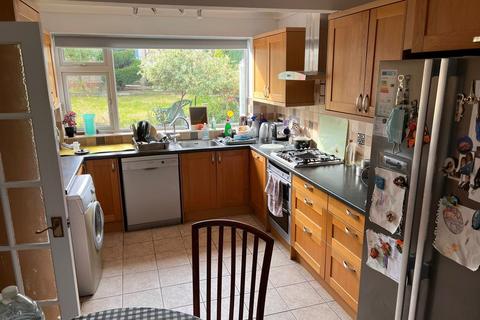 4 bedroom bungalow to rent, 4 Bed Bungalow – Swinstead Road, Evington, Leicester, LE5 6JJ. £1450 PCM.