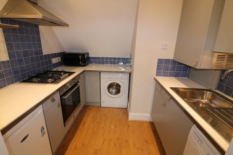 2 bedroom flat to rent, The Lodge, The Avenue, London, W4