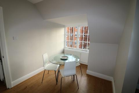 2 bedroom flat to rent, The Lodge, The Avenue, London, W4