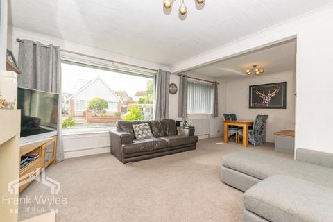 3 bedroom semi-detached house for sale, Tewkesbury Drive, Lytham