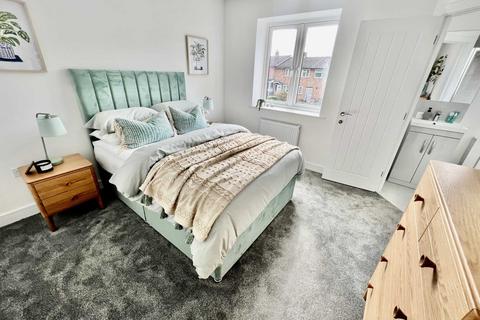 3 bedroom semi-detached house for sale - Chells Way, Stevenage SG2