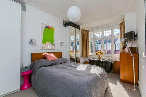 8 Silverton Road, London, W6 9NY