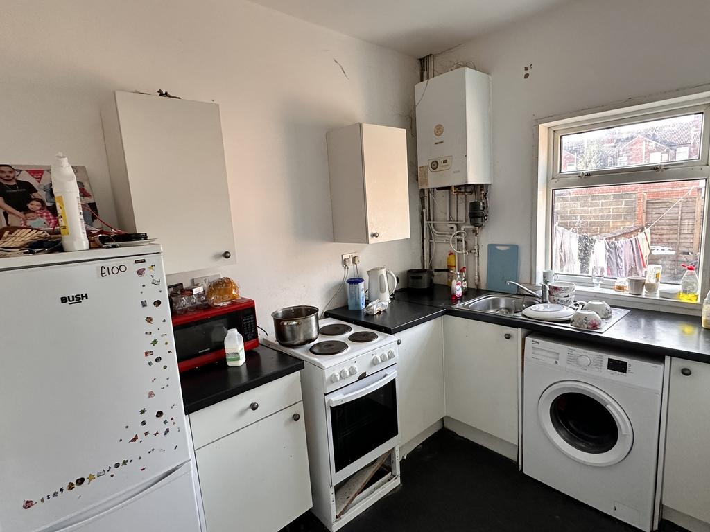 Kirk Street, Doncaster DN4 3 bed terraced house for sale £80,000