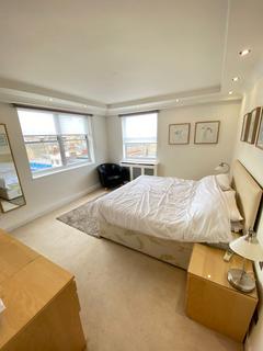 3 bedroom apartment to rent, George Street, London W1H
