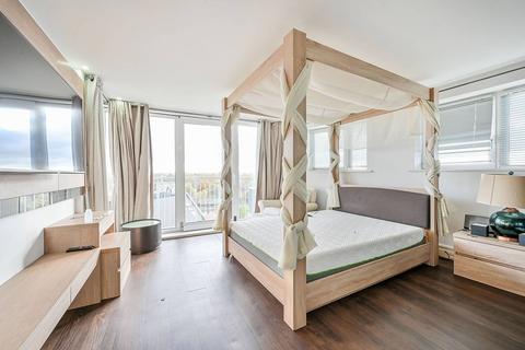 65 Holland Gardens, Brentford, TW8 0BF