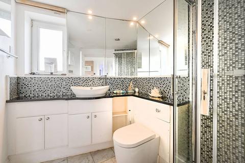 65 Holland Gardens, Brentford, TW8 0BF