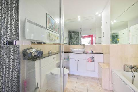 65 Holland Gardens, Brentford, TW8 0BF