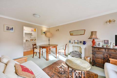 2 bedroom flat for sale, Ashley Gardens, Shalford, Guildford, GU4