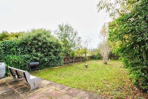 6 bedroom semi-detached house for sale, Northwick Avenue, Kenton, HA3 0AT