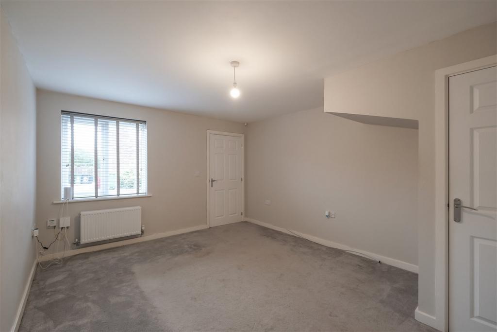 Laceby Close, Brockhill, Redditch B97 6BZ 3 bed townhouse for sale £250,000