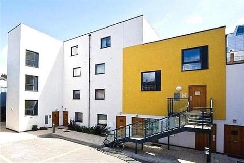 2 bedroom apartment to rent, Omega Place, London N1