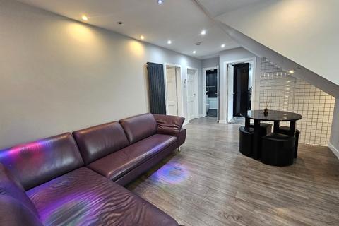 2 bedroom flat to rent, Roslin Terrace, City Centre, Aberdeen, AB24