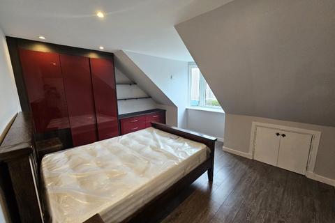 2 bedroom flat to rent, Roslin Terrace, City Centre, Aberdeen, AB24