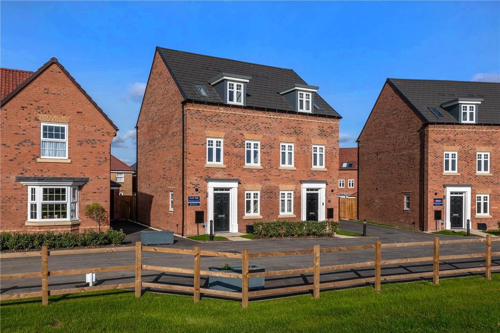 Musselburgh Way, Bourne, Lincolnshire, PE10 4 bed semidetached house