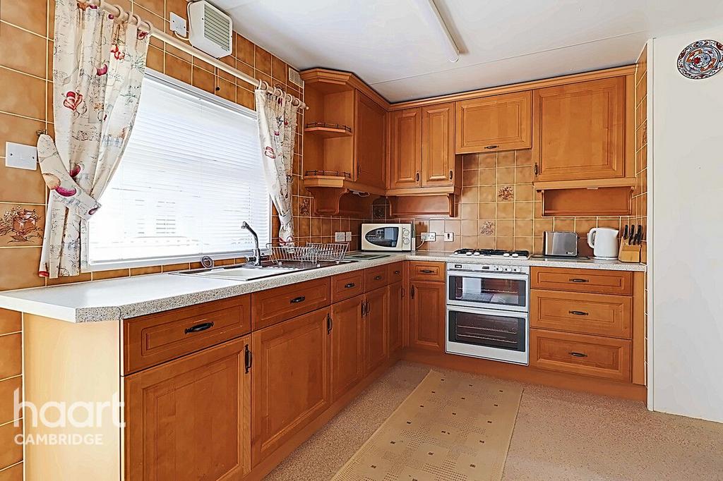 Waterbeach Court, Waterbeach 2 bed park home for sale £135,000