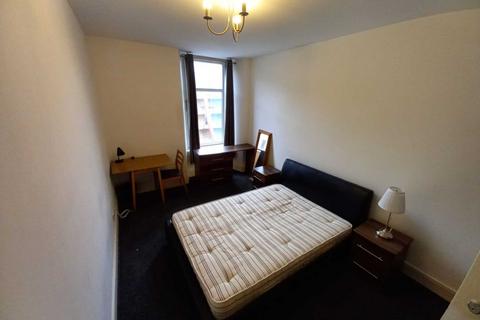 5 bedroom flat to rent, Radnor St, Glasgow