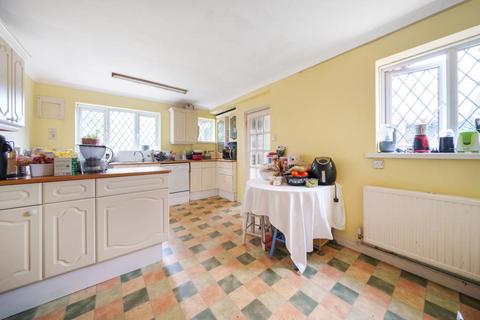 Mandirya Beeches Road, Farnham Common, Slough, SL2 3PS