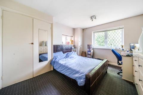 Mandirya Beeches Road, Farnham Common, Slough, SL2 3PS