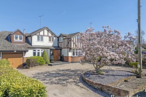 560 Rayleigh Road, Hutton, Brentwood, CM13 1SG