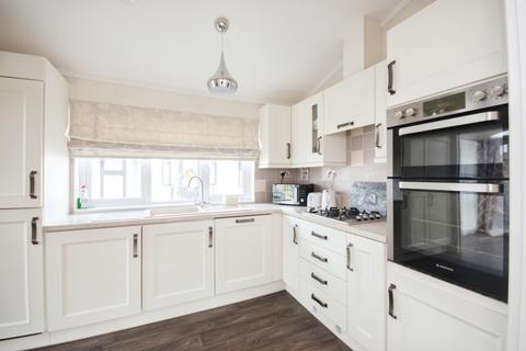 2 bedroom park home for sale, Three Legged Cross, Wimborne, Dorset, BH21