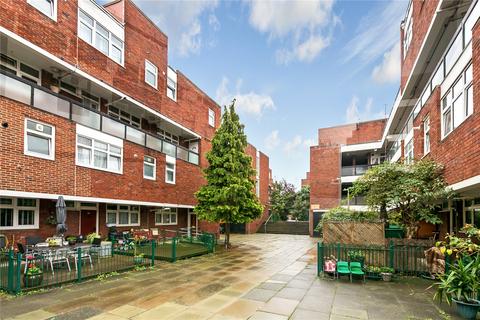 3 bedroom maisonette for sale, Woking Close, Putney, London, SW15