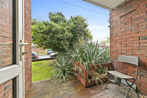 3 bedroom maisonette for sale, Woking Close, Putney, London, SW15