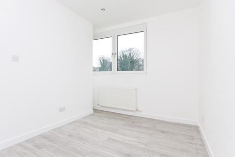 2 bedroom flat to rent, Menzies Road, Aberdeen AB11