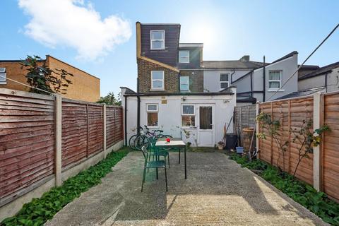 6 bedroom semi-detached house for sale, Buckingham Road, Stratford, E15