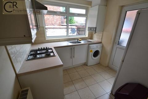 3 bedroom terraced house to rent, Stanley Ave, Rusholme, Manchester, M14 5HB