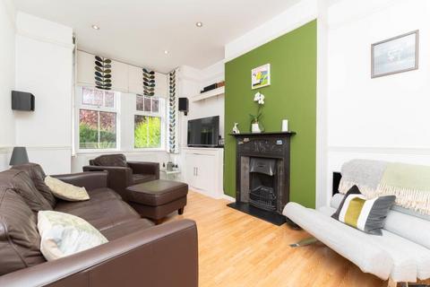 62 Curzon Road, London, W5 1NF