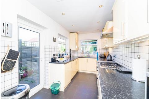 62 Curzon Road, London, W5 1NF